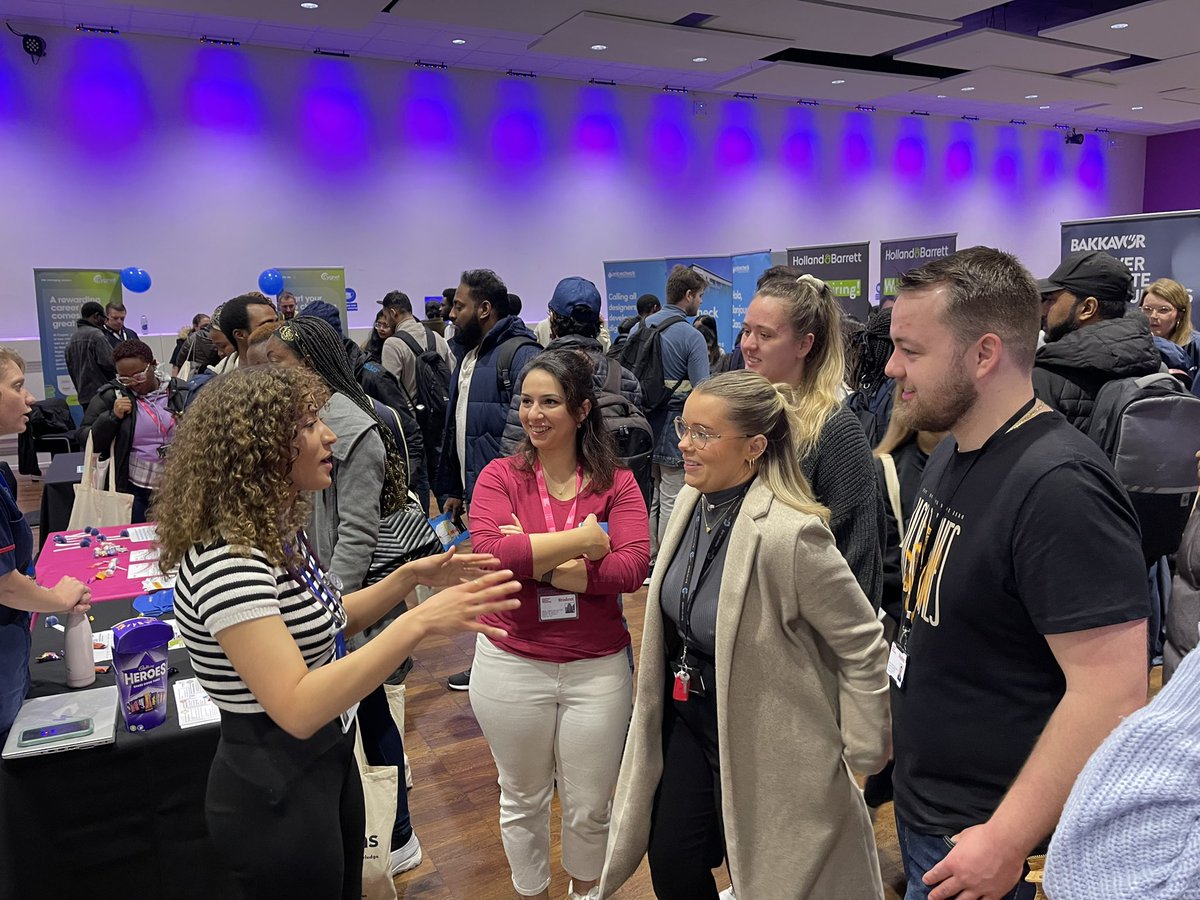 aacpdevents's tweet photo. Busy busy!!! @SheffieldHallam @AoAA_uk @ukmat82 @imehmoodAA @Paul_Forsythe74 @sarah_massey_1 @NHS_HealthEdEng @NHSHEE_NEY @CollegeODP @Assoc_Anaes @pharoah_paul https://t.co/4TcJOFuZAZ