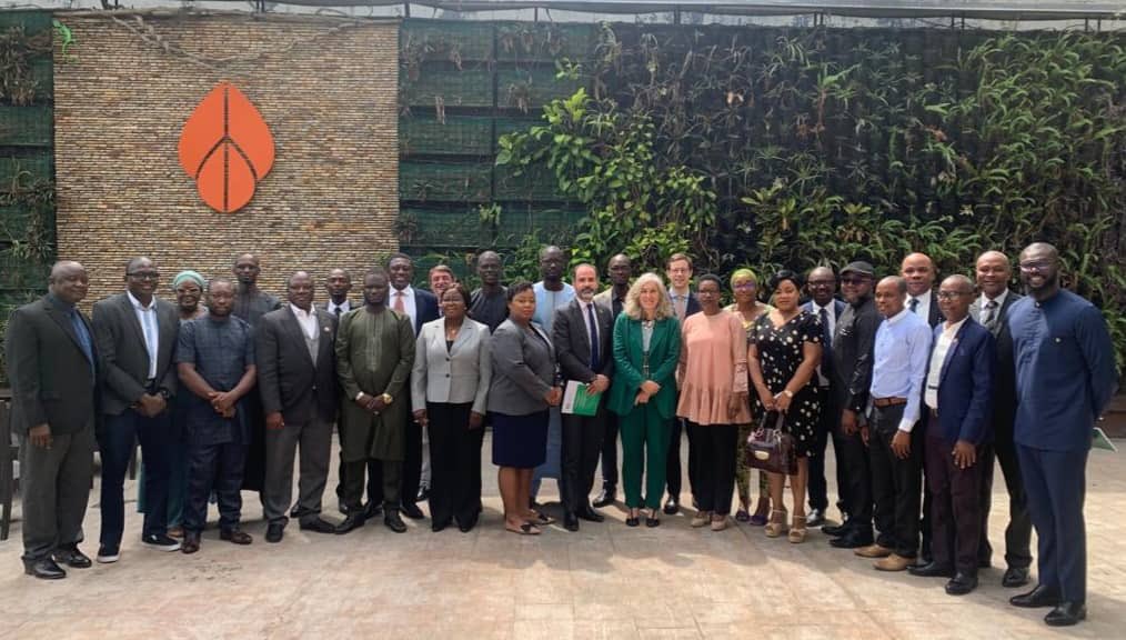 francescaDM_EU's tweet photo. Ouverture ce matin de l’atelier du projet @ecowas_cedeao #Ocwar-T appuyé par l’#UE et l’#Allemagne et mis en œuvre par @UNODC . Il s’attaque à la criminalité transnationale organisée et tous ses trafics, qui sapent le tissu social et mettent en danger les institutions de l’Etat. https://t.co/R6jY8kXCVy