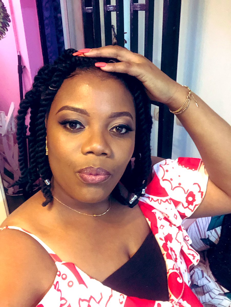 ndomche_e's tweet photo. Je sais que personne ne va commenter mais ça ne change rien suis trop contente.. Joyeux Anniversaire à moi même 🌸🌼🌸🌸🎊 https://t.co/hppmkXtS8R
