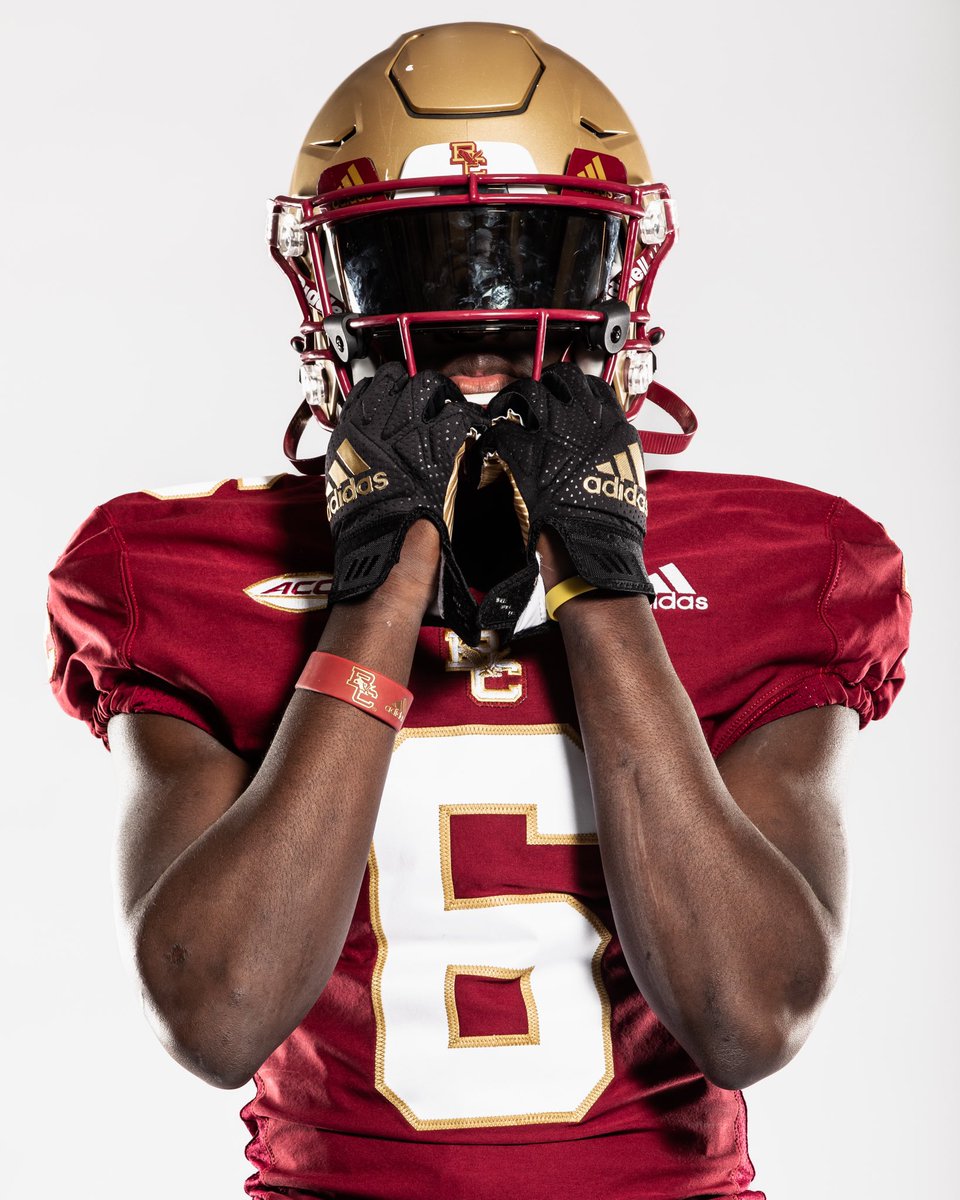 malikdiaby7's tweet photo. Thank you @BCFootball ! @JoshuaPJ_BC @CoachMartinESA @coachbeats @Watson_718 https://t.co/0ajTm0LDWI