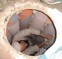 1monic1's tweet photo. @Ab_O_Atash Rebuilding Afghanistan Pot by Pot: The Turquoise Mountain Foundation and the Potters of Istalif
by Noah Coburn and Ester Svensson 
https://t.co/X8FiFvpUpY https://t.co/QJb95WhxcT