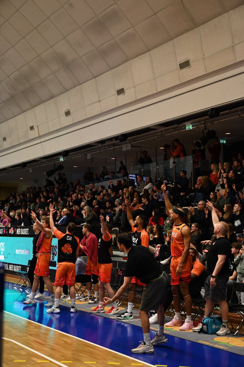 BorisBalibrea's tweet photo. Next: SEMIFINALS 🧡🖤

#nofuckingexcuses #sayyes #makeitworth #team #workhard #stepbystep https://t.co/RxKqbjqgnl