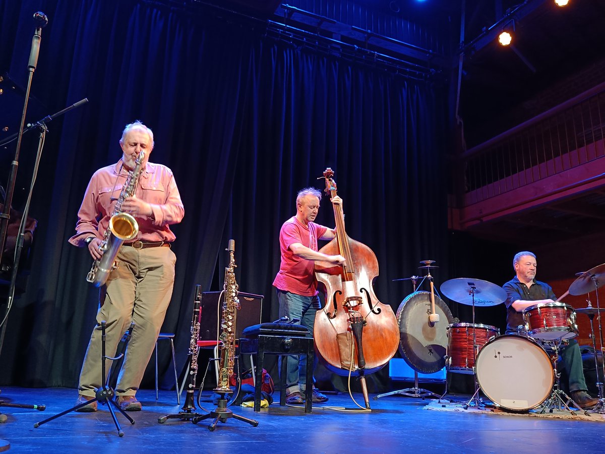 The North Wall (@thenorthwall) on Twitter photo Thank you <a href="/ThomasNicolaou/">Thomas Nicolaou</a> for these gorgeous shots of last night's '20 duets' with Peter Lawrence and Paul Dunmall💫
You can still catch Peter's work in our gallery, free to access until 15th April. More info on our website: thenorthwall.com/whats-on/ Thank you <a href="/ThomasNicolaou/">Thomas Nicolaou</a> for these gorgeous shots of last night's '20 duets' with Peter Lawrence and Paul Dunmall💫
You can still catch Peter's work in our gallery, free to access until 15th April. More info on our website: thenorthwall.com/whats-on/
