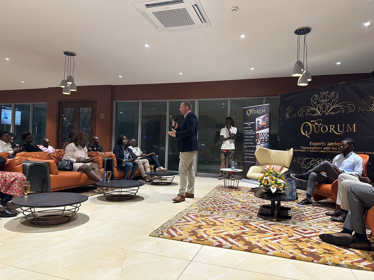 Financial Insight tweet media