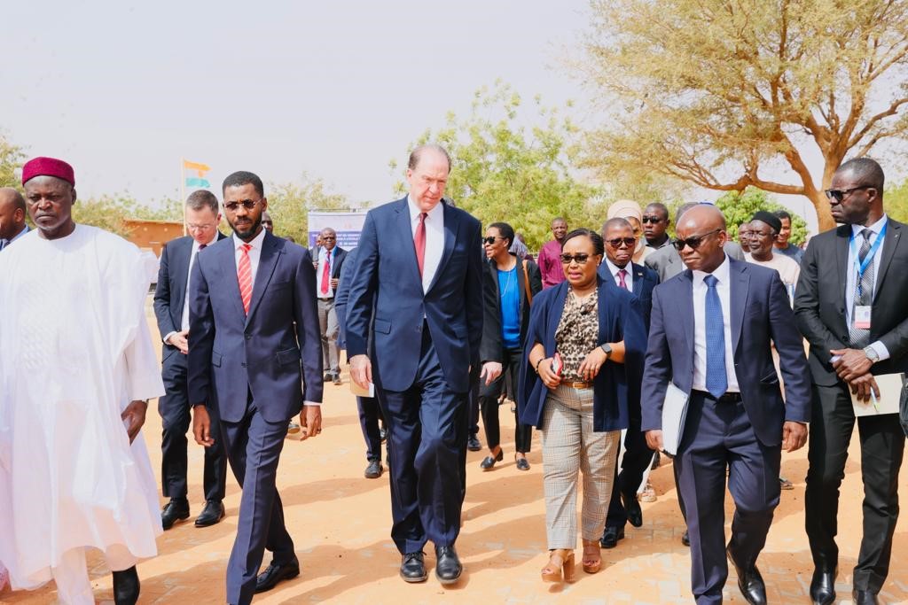DavidRMalpass's tweet photo. Pleased that the @WorldBank is doubling its support to improve education in Niger, focusing on girls' education, building new schools, and hiring more teachers.
 
At Niamey Teacher Training College, I met students and teachers, and had good discussions. https://t.co/OEqv5ApNyl https://t.co/RY1iLePmYZ