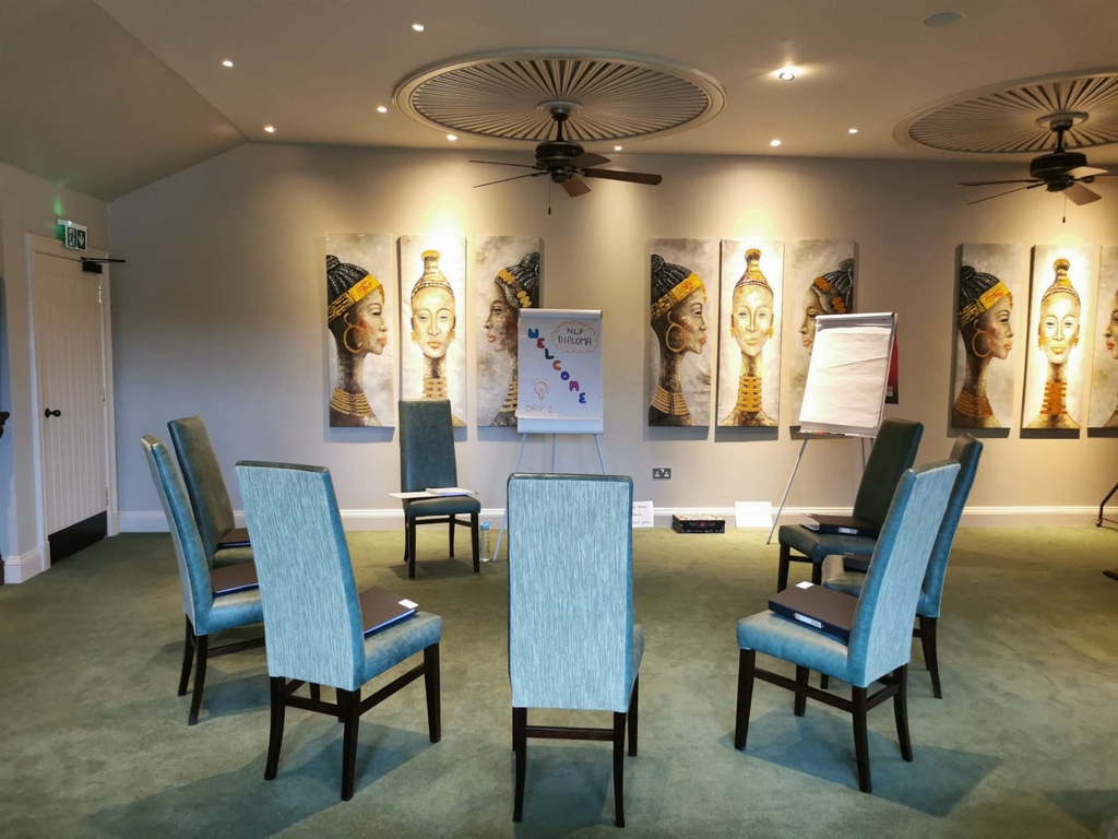 I love the anticipation of a training room...

The start of any training makes me feel curious, excited and enthusiastic to get started!

Want to experience those feelings too? Take a look at the NLP Diploma.

reachthepeak.co.uk/change-your-li…

#nlpcourse #nlpedinburgh #nlptraining