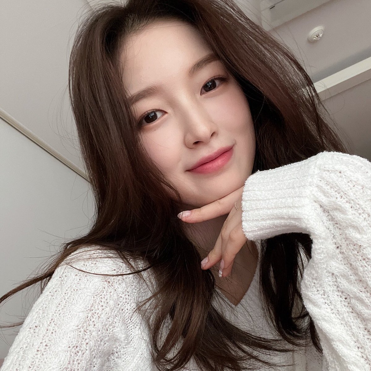 arinbbI's tweet photo. [230331] 💭
New pfp https://t.co/0wNpHnfCz2