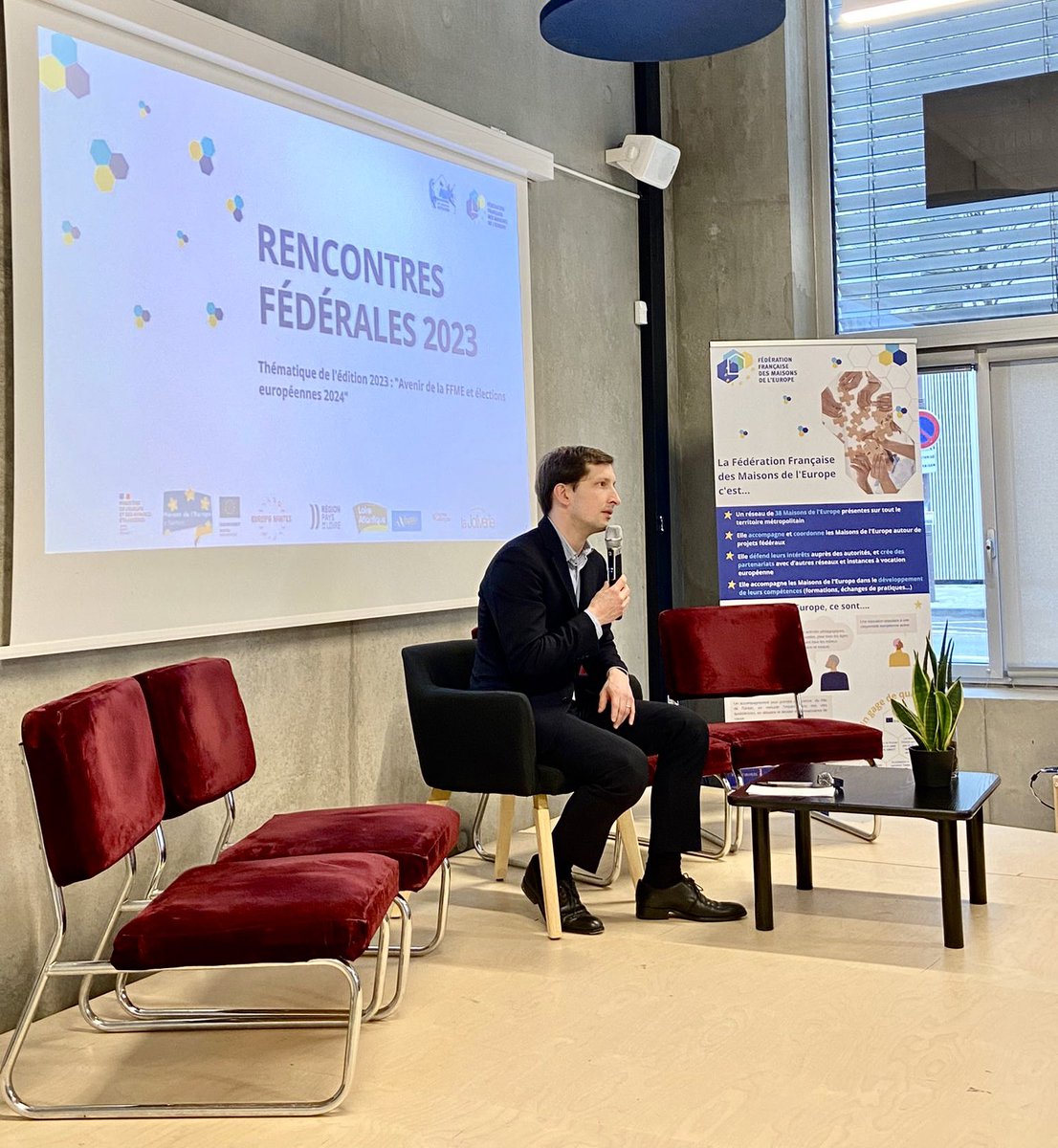 🔔Rencontres Fédérales 2023🔔 Intervention de Jérôme Brouillet, Directeur de cabinet de la Secrétaire d'État chargée de l'Europe au MEAE <a href="/francediplo/">France Diplomatie 🇫🇷🇪🇺</a> 

<a href="/MaisondelEurope/">Maison de l'Europe - Europa Nantes - EUROPE DIRECT</a> <a href="/nantesfr/">Ville de Nantes</a> <a href="/paysdelaloire/">Pays de la Loire</a> <a href="/Europarl_FR/">Parlement européen en France</a> <a href="/lajoliverie/">La Joliverie</a> <a href="/CarteJeunesFr/">Carte Jeunes France</a> <a href="/touteleurope/">Toute l'Europe</a>