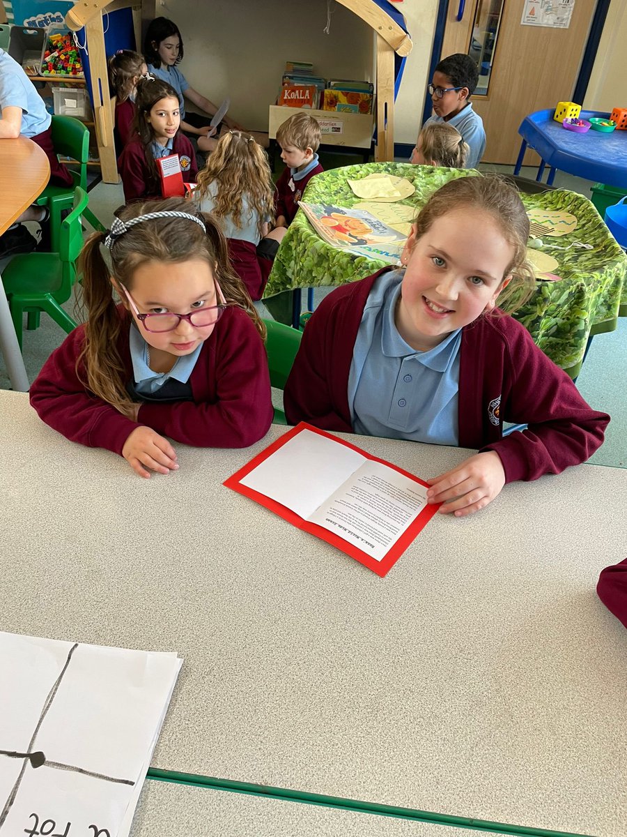 whitchurchprm's tweet photo. 5SJ ‘taking action’ and collaborating! Reception performed a variety of songs and dances and showed off their headbands and Chinese Dragon. Blwyddyn Pump have been writing stories which they read to their ‘Reception Buddy’. Gwaith da, pawb! 👏🏼
#WPSY5 #WPSRec #WPSExpressiveArts https://t.co/ByGDtkm5FP