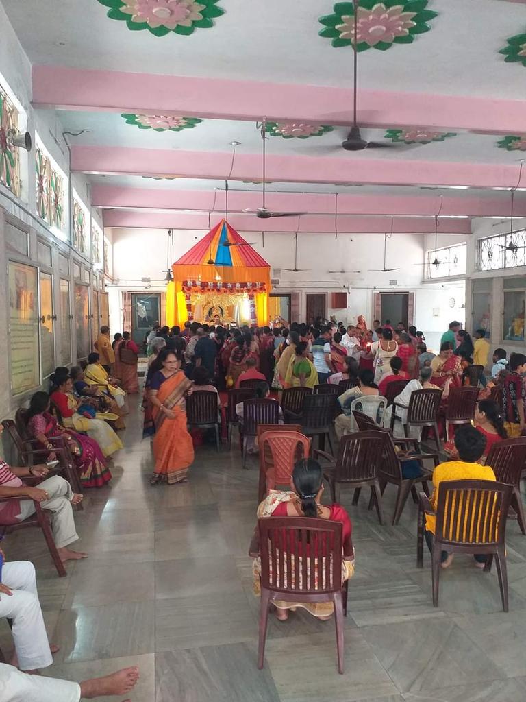 BSSHYDERABAD's tweet photo. A few more pictures of Sri Sri Annapurna Puja celebration at Hyderabad ashram of Bharat Sevashram Sangha🇮🇳 in Telangana
ভারত সেবাশ্রম সঙ্ঘের হায়দ্রাবাদ আশ্রমে শ্রীশ্রী অন্নপূর্ণা পূজার কিছু খণ্ড চিত্র। 
भारत सेवाश्रम संघ, हैदराबाद आश्रम में श्रीश्री अन्नपूर्णा पूजा की कुछ चित्र। https://t.co/Z6gNKNPW0f