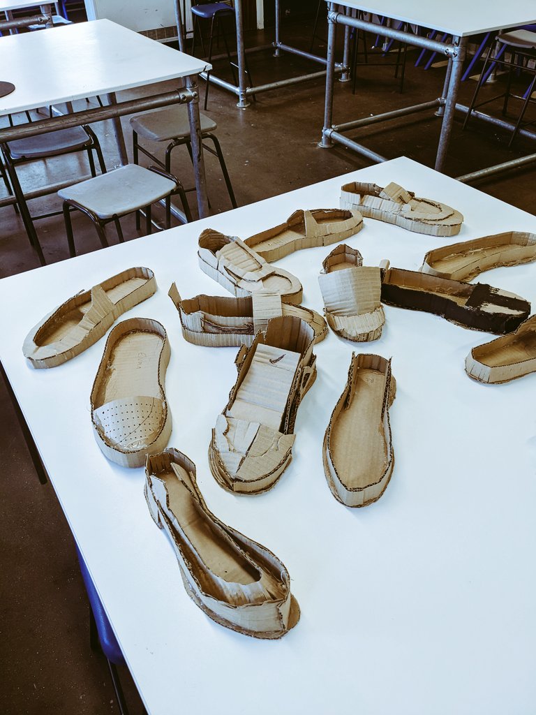 Mr Clarke (@mrclarkemakes) on Twitter photo Finished off the CAD models, so tried something different with the year 10s, sketch modelling something a little more organic. Lots of "user testing" involved 😅 <a href="/Made_in_heth_ac/">MadeInHethersett</a> Finished off the CAD models, so tried something different with the year 10s, sketch modelling something a little more organic. Lots of "user testing" involved 😅 <a href="/Made_in_heth_ac/">MadeInHethersett</a>