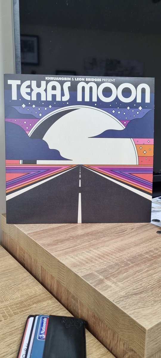 Gilo____'s tweet photo. Waited a long time for this to come back in stock at my local record store. Worth every single second.
@Khruangbin @leonbridges
@vinilorecstore #vinylrecords
#TexasMoon https://t.co/pNlRXVWeop