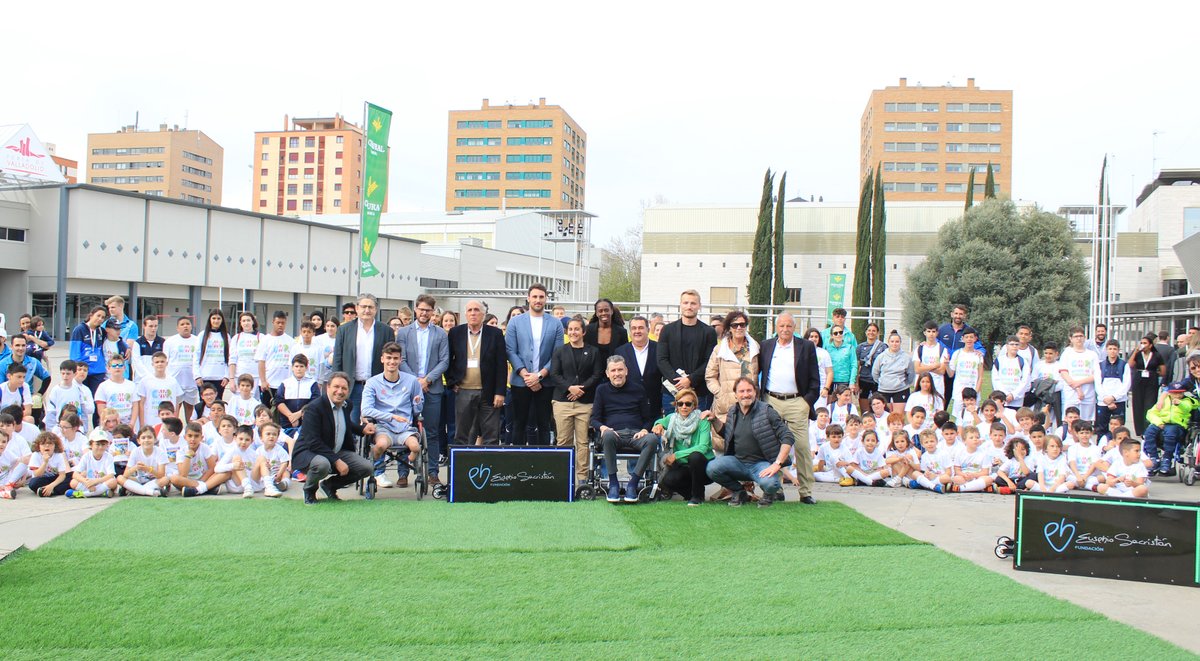 👏Maravillosa tarde de 🏉rugby la que hemos disfrutado en el congreso 💚#DeporteQueTransforma de la @ESFundacion con los niños y niñas de su Escuela de Deporte Inclusivo 

📷Paula Arévalo 

🏳️🏴#UnClubComoNinguno