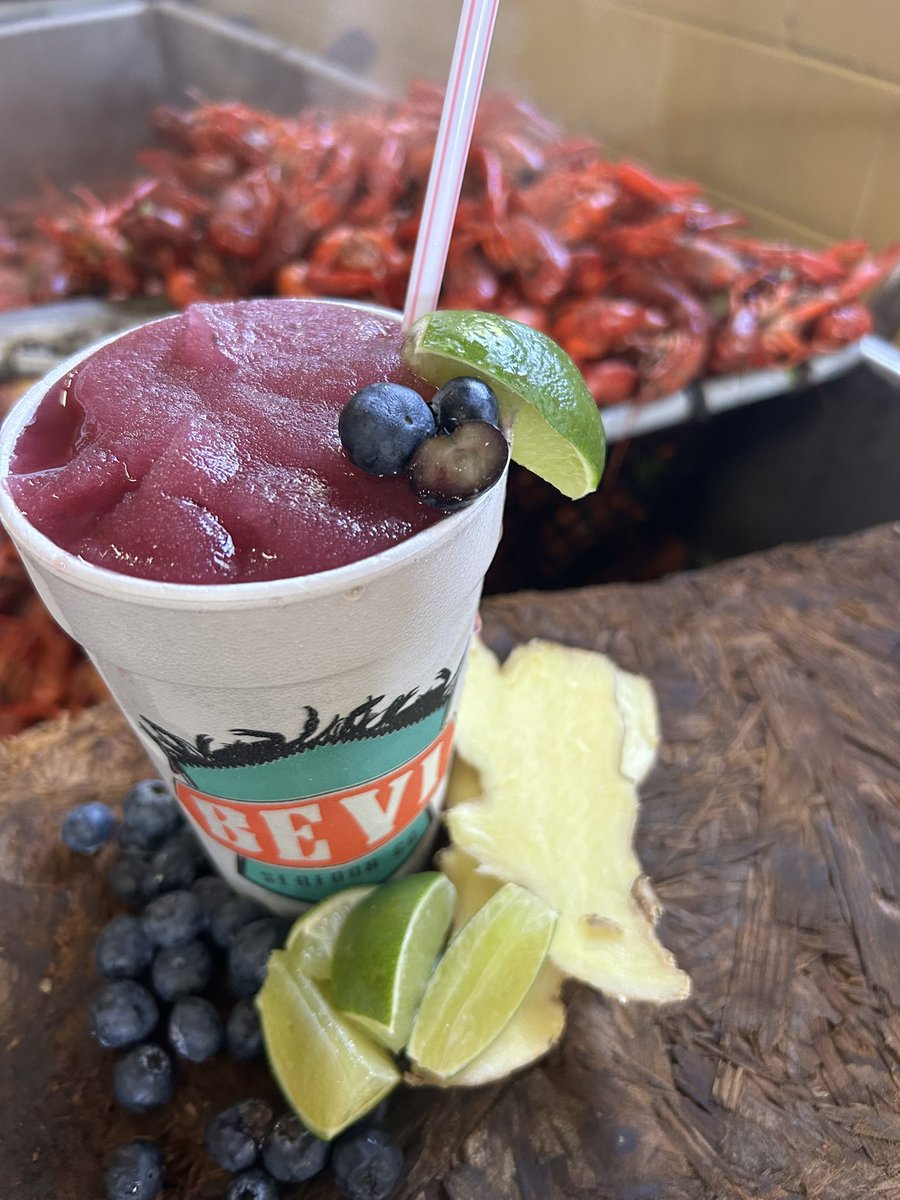 🚨🥤🫐🦞🚨NEW Daiquiri. Blueberry Mojito. Blueberries, mint, ginger, lime juice, &amp; rum.
