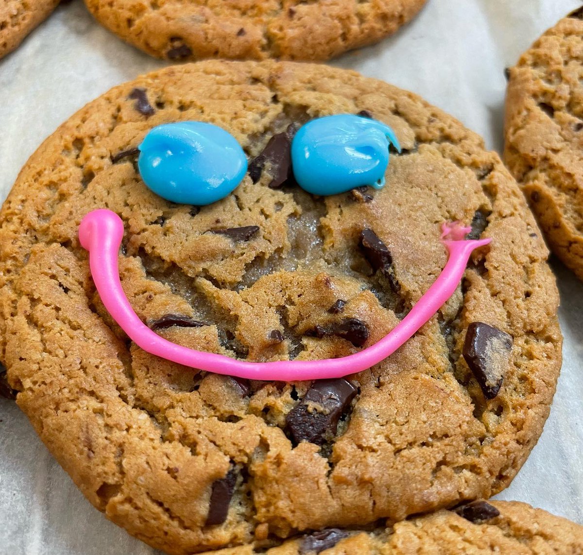 TheDHHF's tweet photo. We NEED your help!!!

Think we can be #1 in CANADA for top smile cookies sales again this year?
We need cookie decorators! 

Email events@dhhf.ca https://t.co/Cy0AymNje9