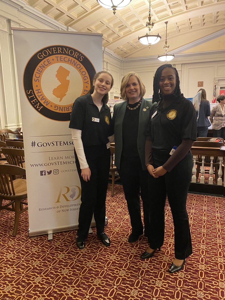 AswVickyFlynn's tweet photo. Thanks #govstemscholars for hosting such an awesome event for #stemmonth
We were asked by almost every educator in the room to help them find the right path for their students— ending the graduation assessments is not the answer!!
#educationispower #newjersey #STEMeducation https://t.co/56ircnepJI