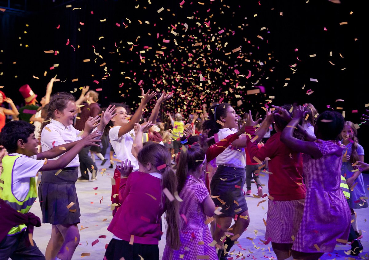 🎊 Next Season, we’re celebrating 10 years of #ThurrockTrailblazer!

We’ve worked with 80 cultural partners, nearly 60 schools and clocked up close to 100,000 student engagements, offering a rich programme led by world class artists for the borough’s schools!