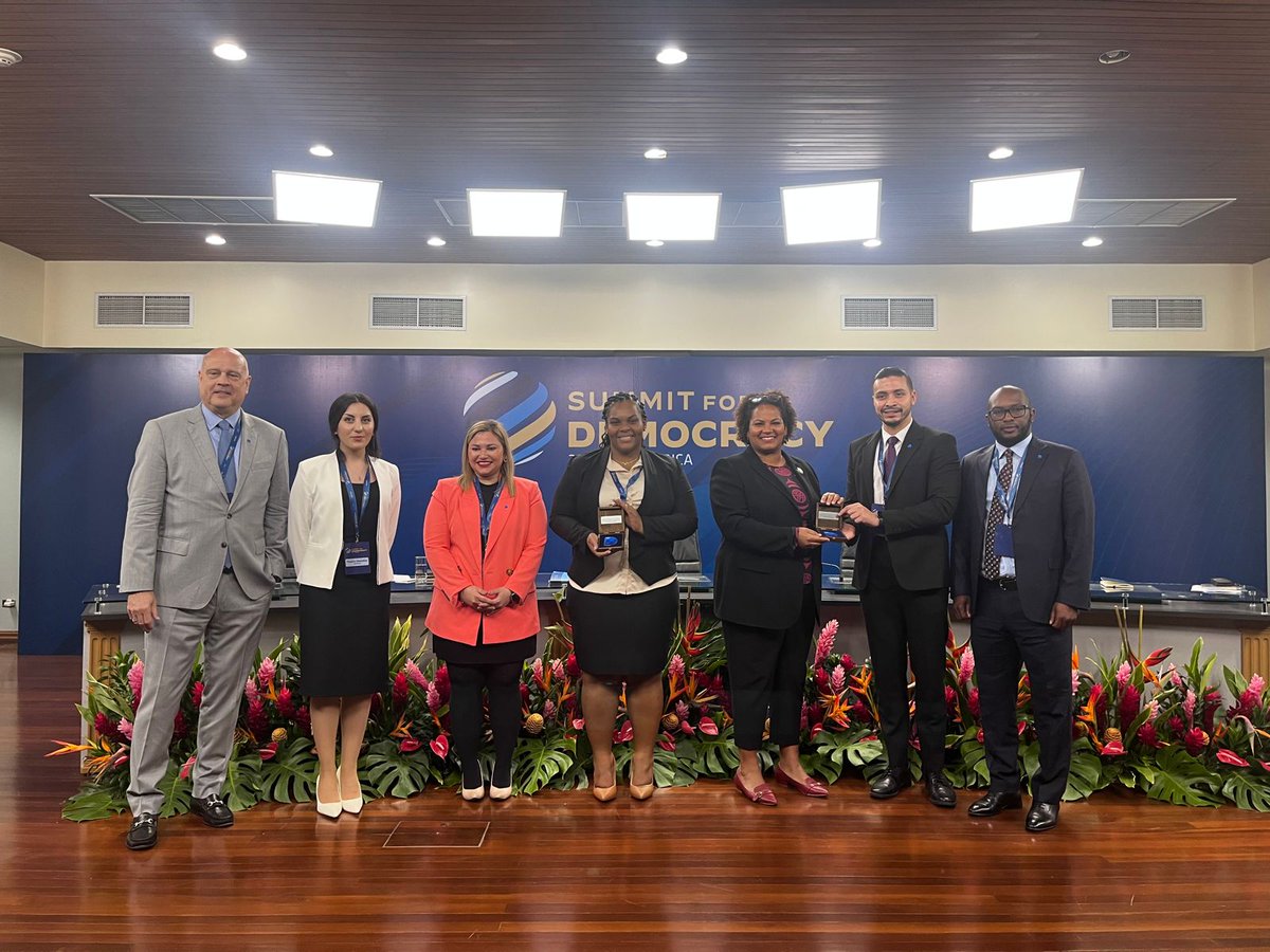 CanEmbCRHNNI's tweet photo. #Canada is conscious of the power of youth in democratic processes. We are pleased to support #CostaRica at the #Summit4Democracy during the side event: "How to increase youth engagement and participation in democracies". 🇨🇦👏🇨🇷 https://t.co/oN5Lzo3lom