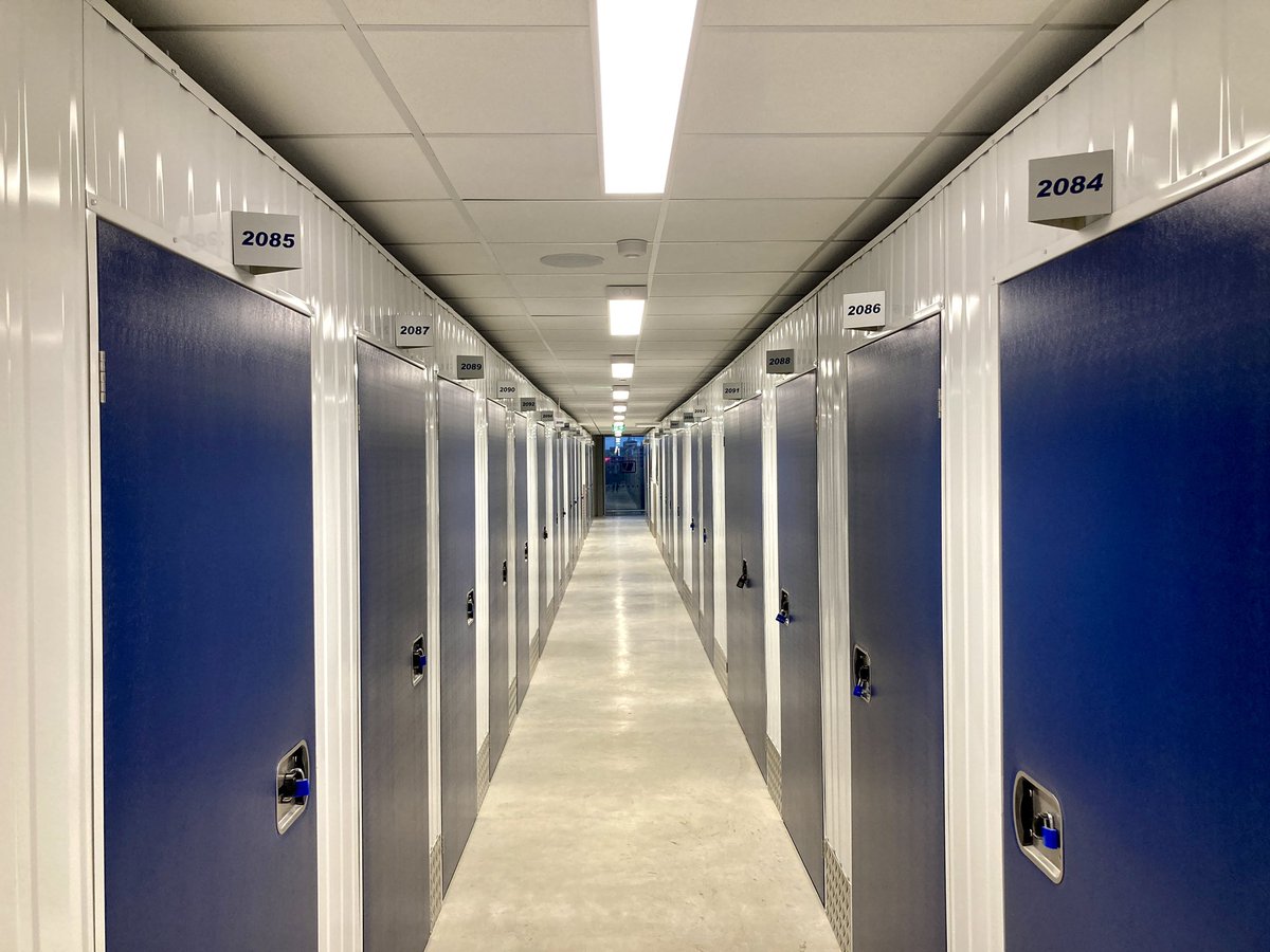 What an evening at the new <a href="/VanguardStorage/">Vanguard Storage</a> facility at Staples Corner.

Striking architecture and a masterclass by both the Hawker Hunter restorers and former pilot of the very same aircraft type, Air Marshall Black Robertson. #spon