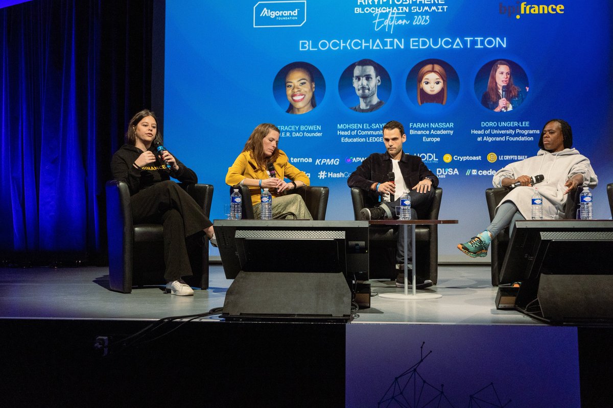 BinanceAcademy's tweet photo. We had a great time participating in the education panel at the Kryptosphere blockchain summit during @ParisBlockWeek 🇫🇷

ICYMI: Kryptosphere is the first tech and student network in France 👏

Thank you to @KRYPTOSPHERE_ for having us! https://t.co/y5EYnQ74zz