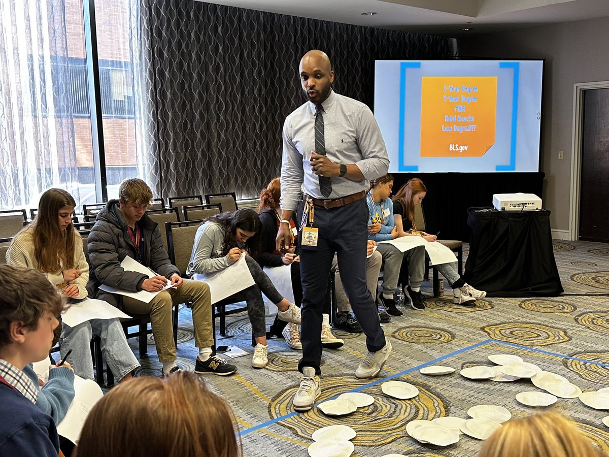 #nysphsaaleads <a href="/OmariPearson/">Omari Pearson</a> presenting on career planning