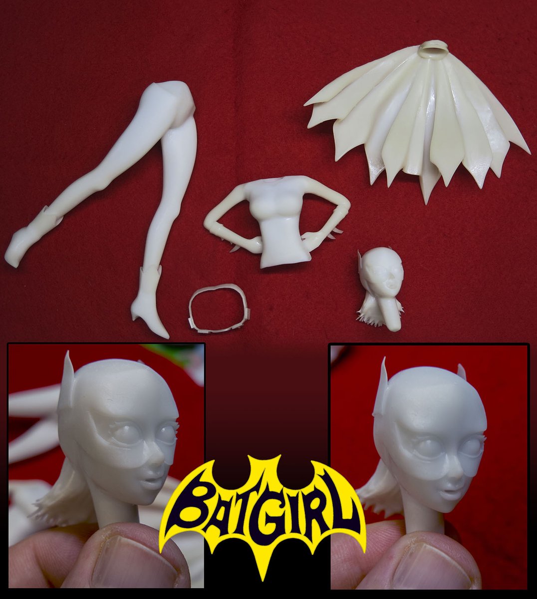 Playing with my #3Dprinter #Batgirl #3Dmodeling #3dprinting #Batman #1966batman