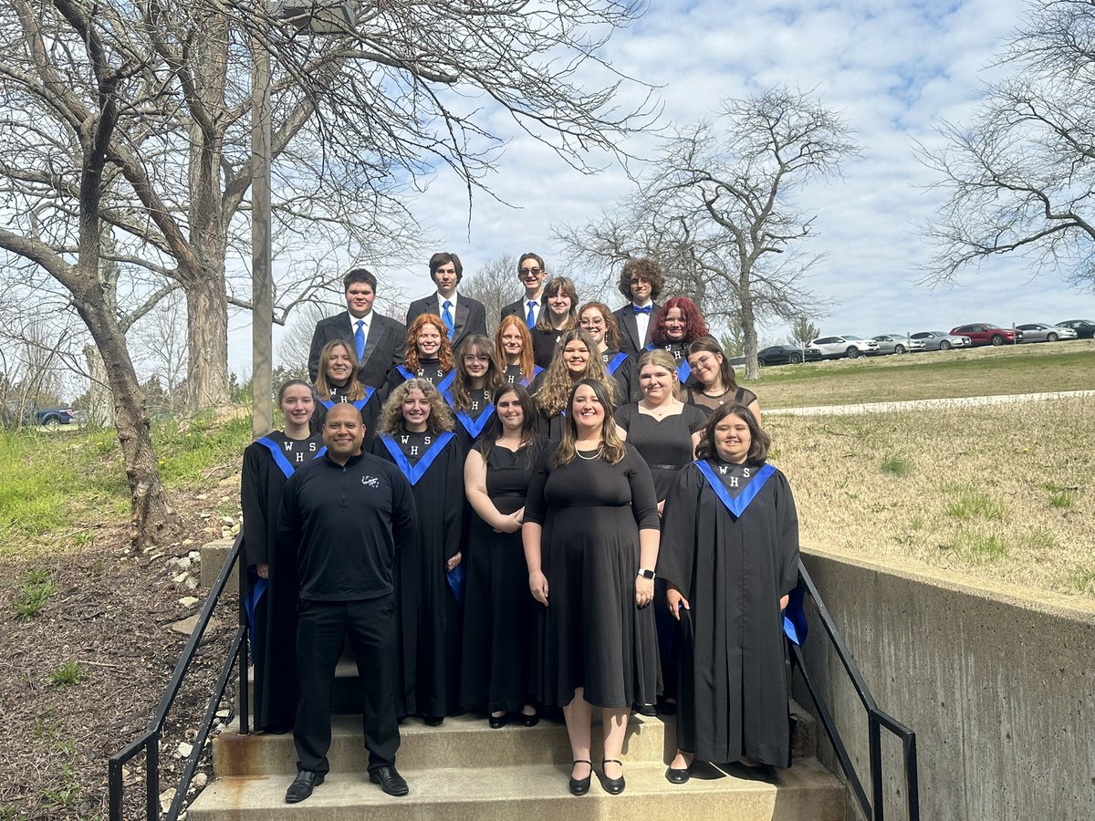 whsbluejaychoir's tweet photo. WHS Select Choir receives an Exemplary Award at State Large Festival today! #engagesdow #statechamps https://t.co/11rQd99lw8