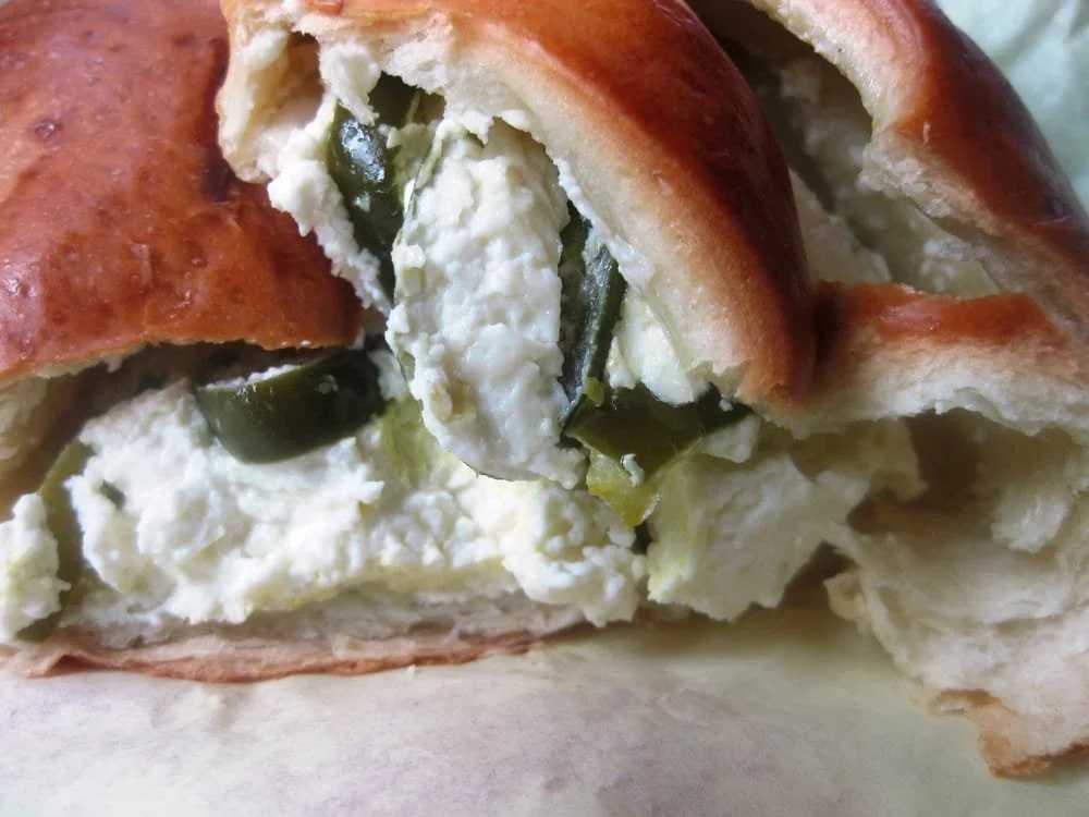wearemitu's tweet photo. Bolillos stuffed with cream cheese and jalapeños 🤌 That’s the tweet 😮‍💨🤤🔥 https://t.co/16Hm2wG1bo