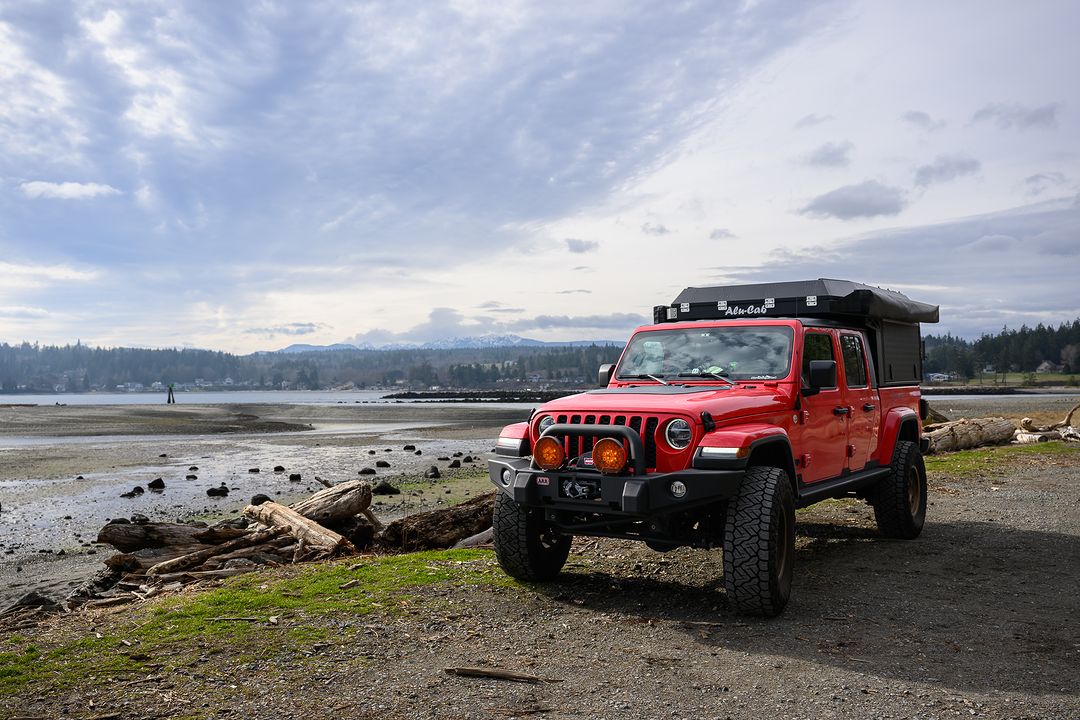 Check out all the parts for your Jeep Gladiator! 💪 
>>> buff.ly/3OqogrR <<
📸 @around_the_nw 
.
.
#jeepgladiator #overlanding #overlander #goosegearequipped #teamREDARC #nittotires #teamnitto #overlandjournal #arb4x4usa #vanlife #alucab #alucabusa #recongrapplers