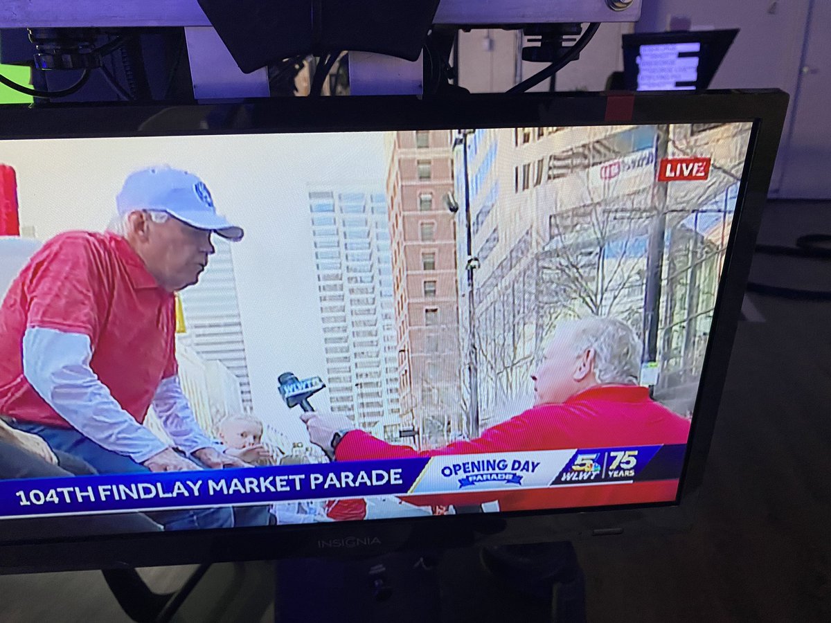ToddDykesWLWT's tweet photo. Happy @Reds Opening Day, y’all! Holding down the fort in the #WLWT studio in case our live coverage of the #FindlayMarketParade runs into a technical glitch. So cool to see retiring Ch 5 legend @vogel_wlwt chatting w/ @Bengals legend Ken Anderson🙌🙌🙌 Watch live: @WLWT https://t.co/rFng7cuYZ8