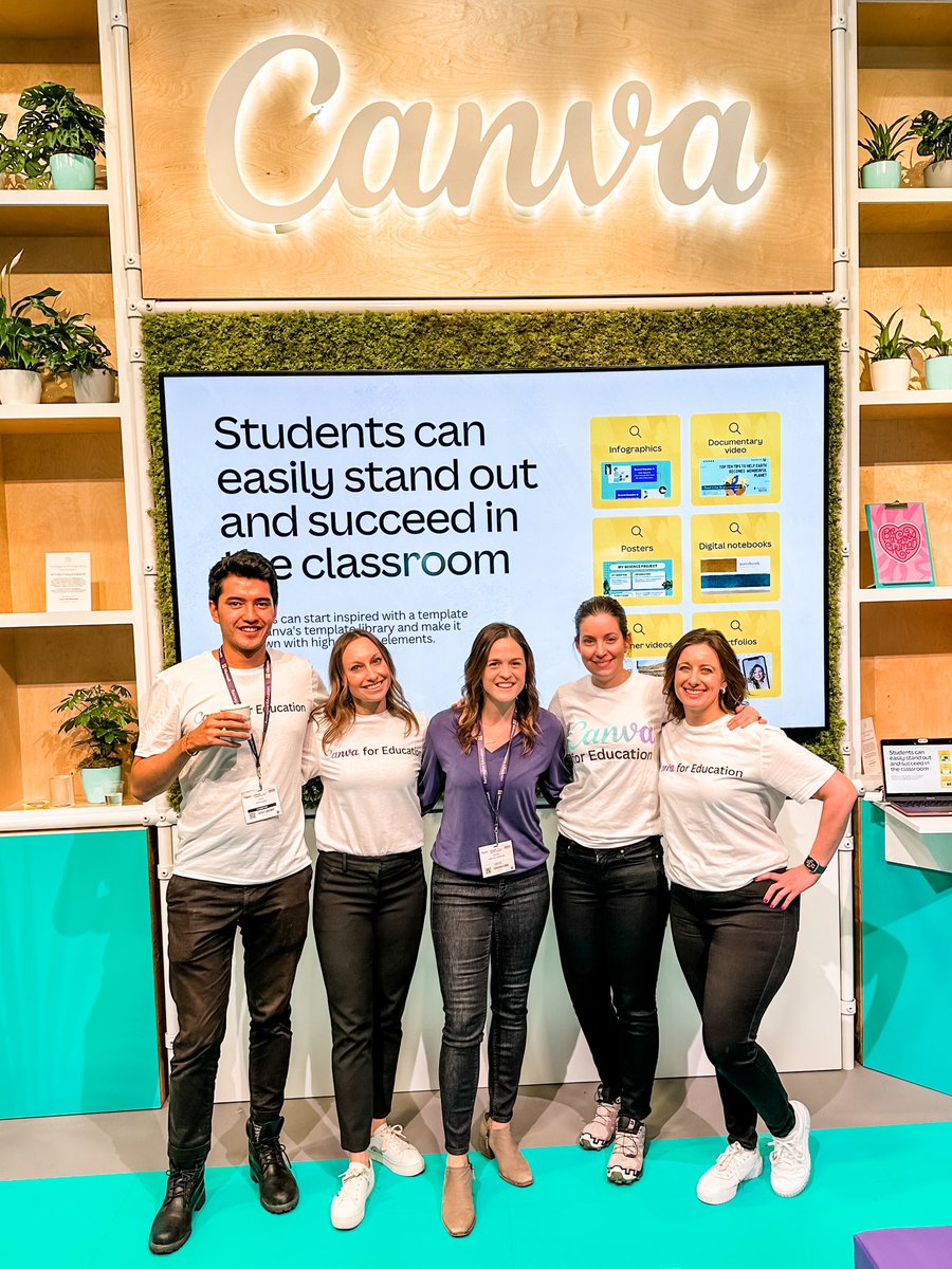 Someone said “it’s a <a href="/canva/">Canva</a> sandwich” and I love that caption! 💜 So fun to see these fabulous creators at #BETT23! <a href="/marciachat/">Marcia</a> <a href="/ElisaBostwick/">Elisabeth Bostwick</a> <a href="/tishrich/">✨Tisha Richmond✨</a> <a href="/CanvaEdu/">Canva Education</a> #CanvaEdu