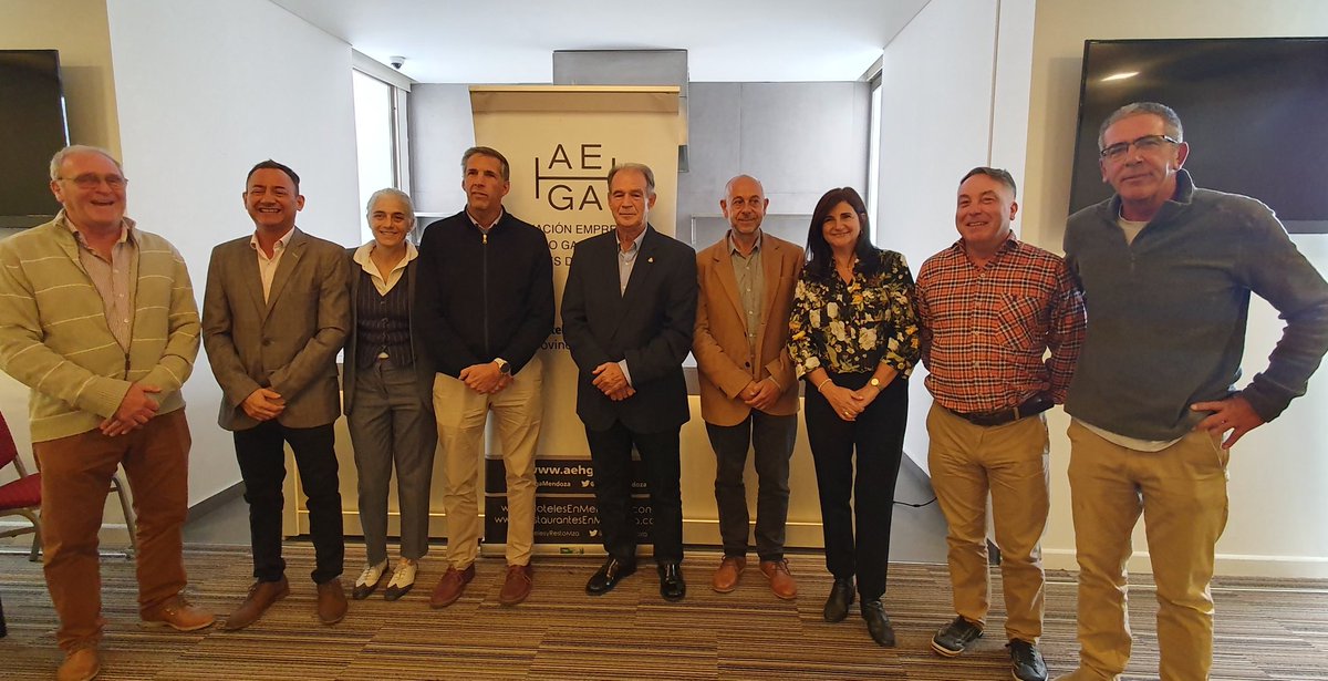 Durante el transcurso de la mañana, el Dr. Antonio González Molina, un reconocido académico español, compartió sus reflexiones sobre el futuro del Turismo Activo en el Mundo.