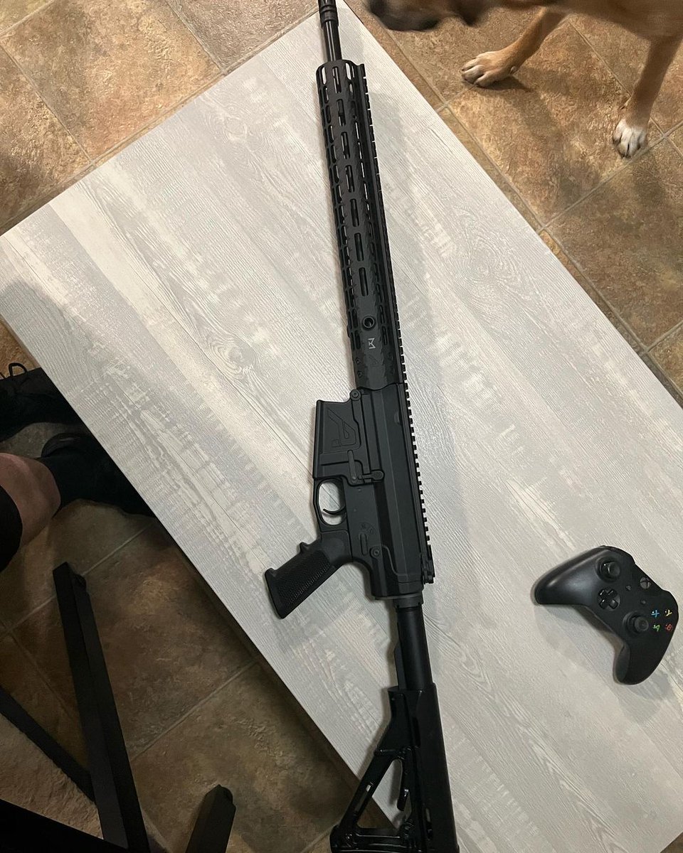 SDI_school's tweet image. 🔥🔥🔥
#Repost 📸 start_fresh_tactical (Instagram)
Let the good times roll #ar10 #ar10build #sdi #sdibuildoftheweek #aero #aeroprecision