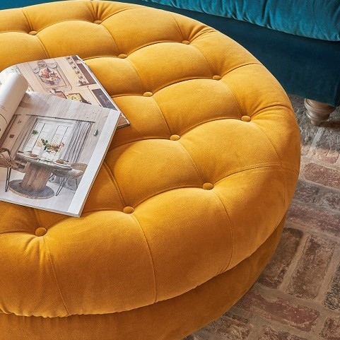 tetradsofas's tweet photo. A dose of sunshine on a rainy day 🌦️
The Duffel Snuggler & Stool in Varese Velvet Ochre 💛
For more Duffel style, click here: https://t.co/ACn8nnC7rp
#tetradsofas #sofas #stools #snugglers #madeinbritain #buttonedsofa #yellowsofa #velvetso https://t.co/4GdUvI3mQL