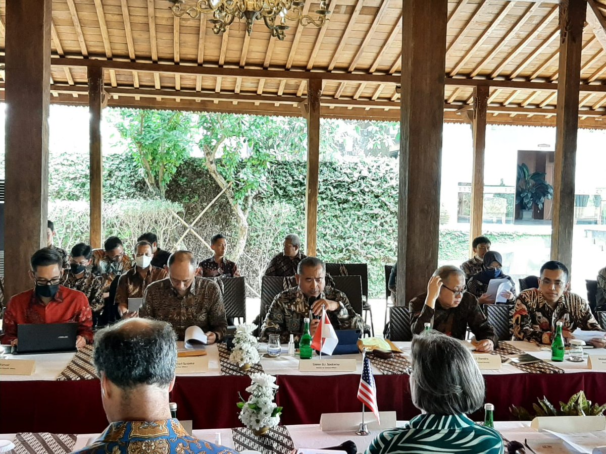 Reza Adenan tweet media