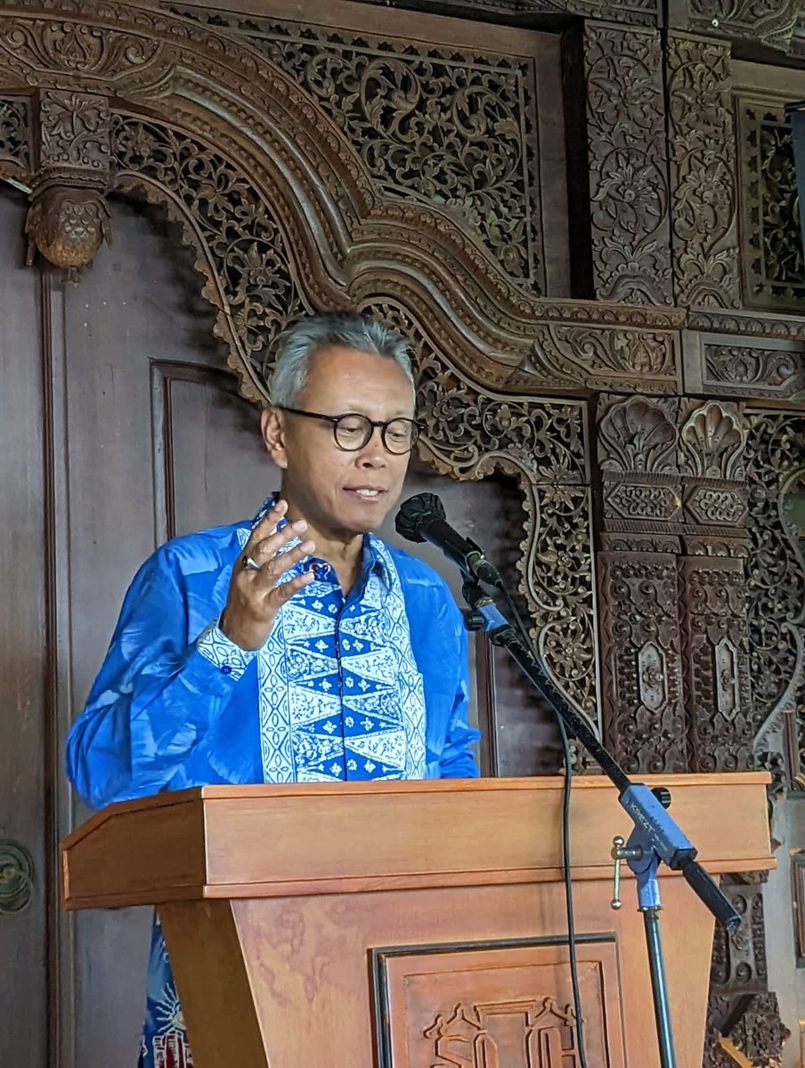 Reza Adenan tweet media