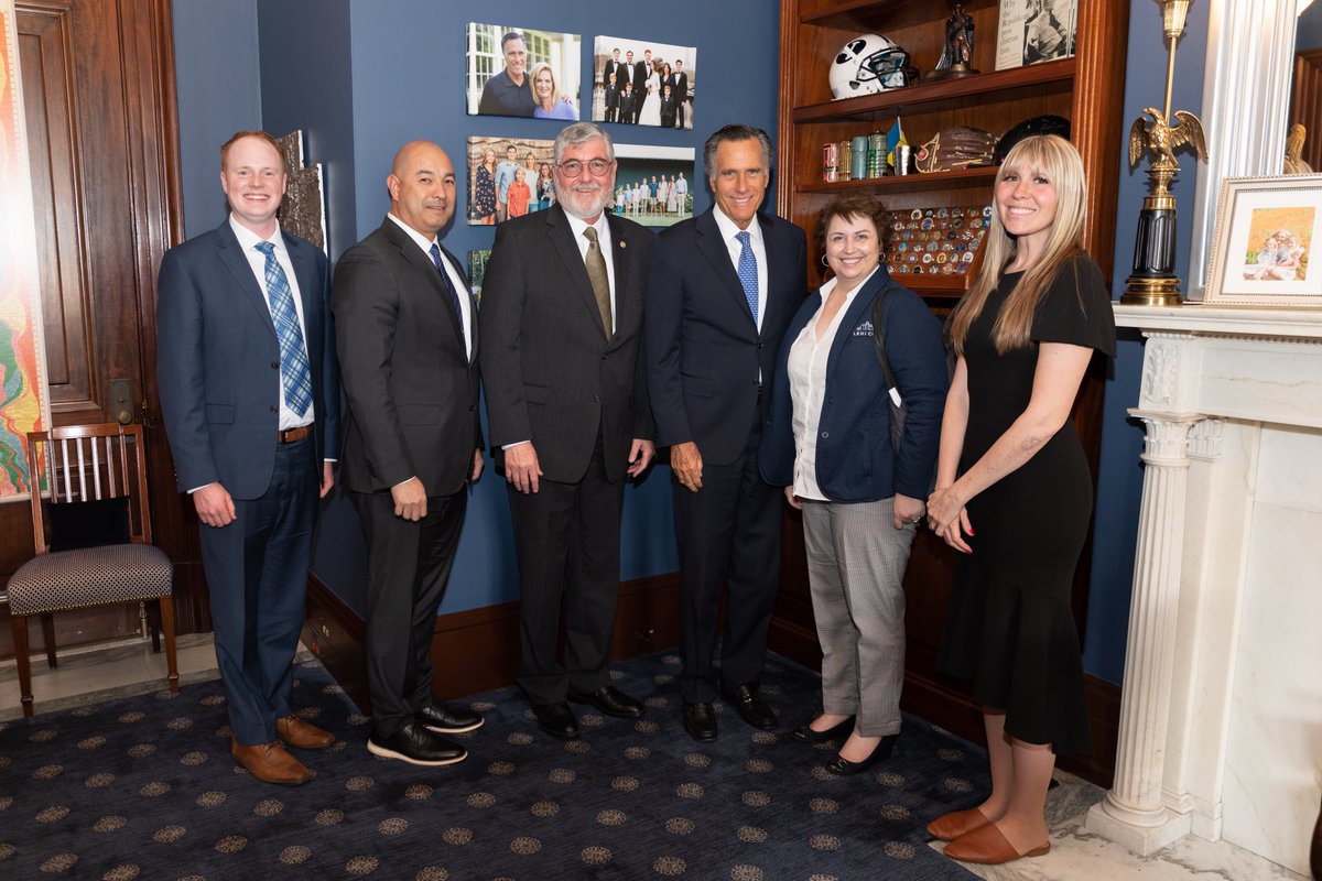SenatorRomney's tweet photo. Lehi has experienced remarkable growth over the years, which warrants critical investments in new infrastructure. Met with @LehiCity Mayor Mark Johnson and local officials to discuss solutions that expand roads, add transit systems, and best support the growing community. https://t.co/rrxqyZK53u