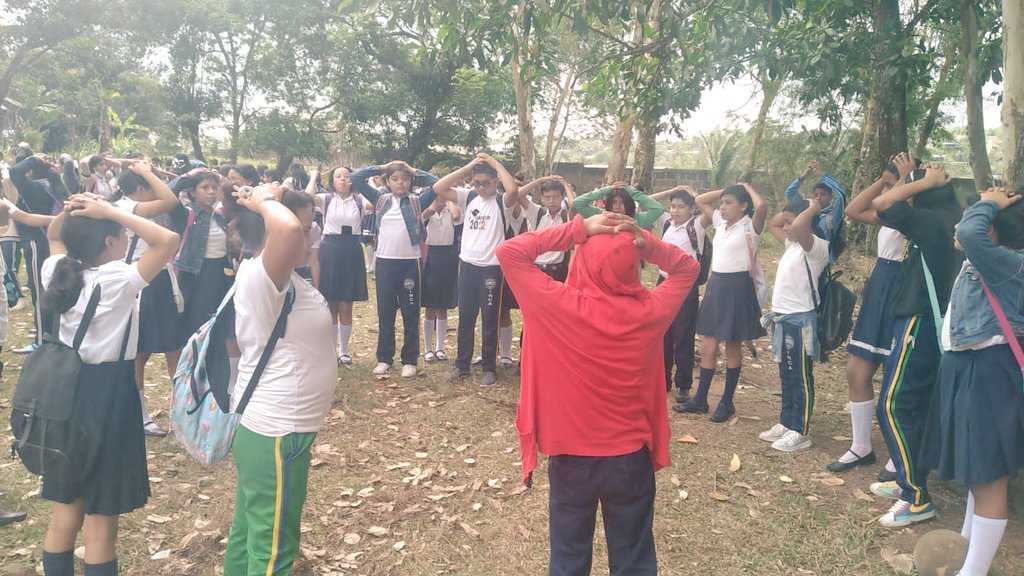 I Ejercicio Nacional de Preparación para proteger la Vida en Situaciones Multiamenazas dónde participa la comunidad educativa.