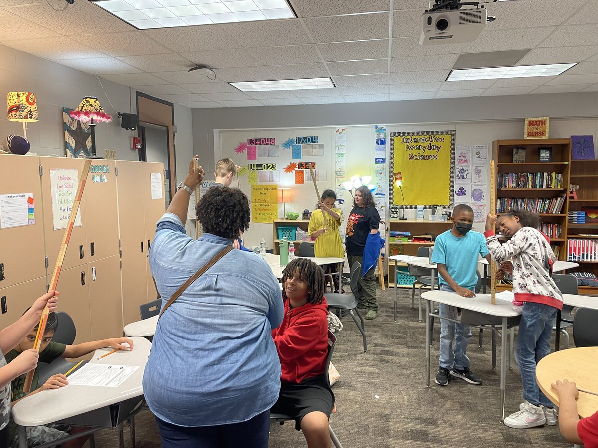 Ms_Istre5's tweet image. Taking data, creating graphs and having fun with Pencil Bounce activity! @HumbleElemMath @HumbleISD_PFE @JayTheEducator #fifthisthebest #data #funwithmath