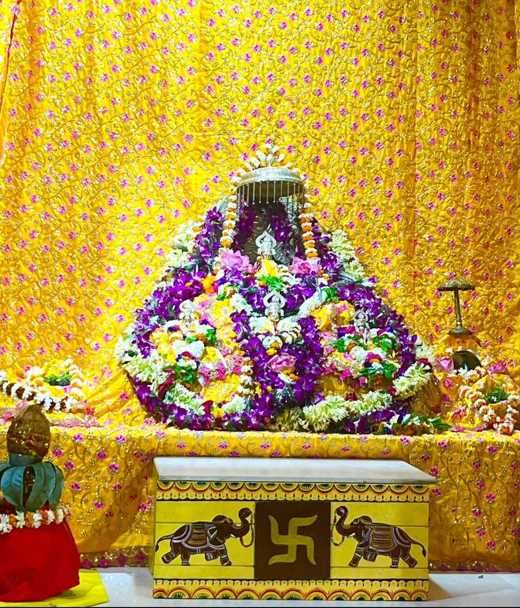 ✨ राम नवमी एवं चैत्र नवरात्र की हार्दिक शुभकामनाएं ✨ श्री राम लला विराजमान 🙏🏻