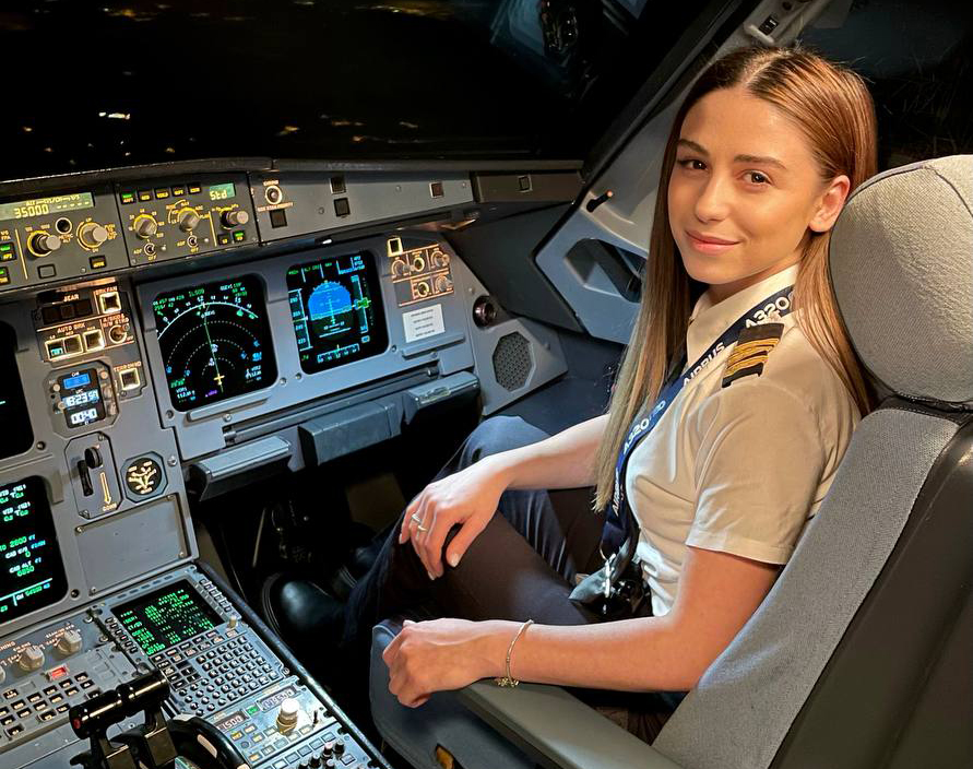 FlyOne Armenia reports that Nadezhda Benklian, the first female Armenian pilot in Armenia’s Civil aviation history, has joined the aviation team of FlyOne #Armenia. #Armenians #Armenian