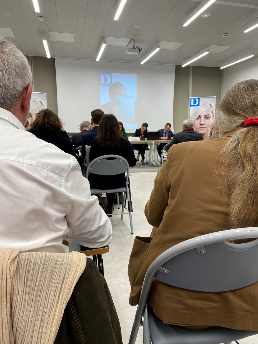 La vice-présidente du <a href="/cnomk/">Ordre des masseurs-kinésithérapeutes</a>, <a href="/CorinneLatruffe/">LATRUFFE</a>, représente l'Ordre lors d'une réunion organisée par le <a href="/Defenseurdroits/">Défenseur des droits</a> à propos du dispositif des lanceurs d'alerte

➡️Les Ordres sont des autorités compétentes pour recevoir les signalements des lanceurs d'alertes

#Kiné