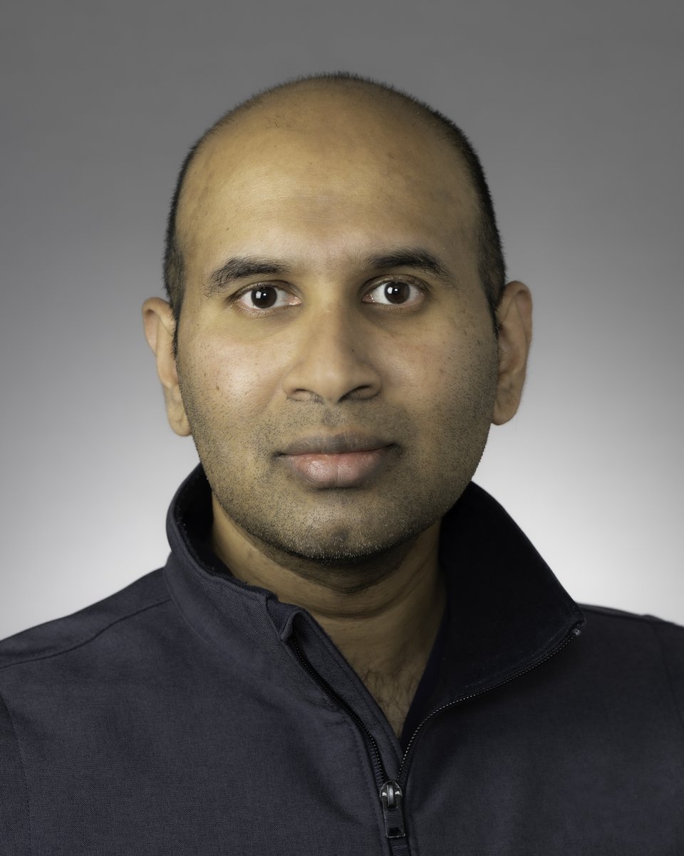 UPMCHillmanCC's tweet photo. UPMC Hillman Cancer Center is very pleased to announce Diwakar Davar, MD, MS, as clinical director for the Melanoma and Skin Cancer Program. 

Dr. Davar has an impressive understanding of immunotherapy and a commitment to using it to improve the survival of melanoma patients. https://t.co/qC2uEIX7ya