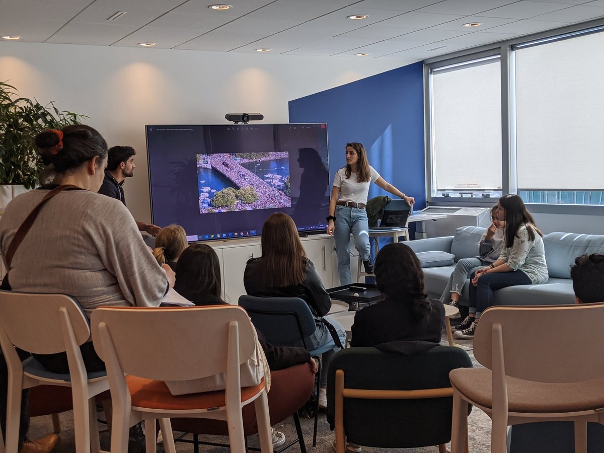 Samelgadir's tweet image. La Semaine de la presse ça continue ! #SPME2023 

L&apos;équipe des @verif_TF1LCI @TF1Info
anime des ateliers avec des élèves du CM1 au lycée pour entraîner l&apos;esprit critique 🧐

Cc @tdeszpot @felicia_sidx @cquevrain