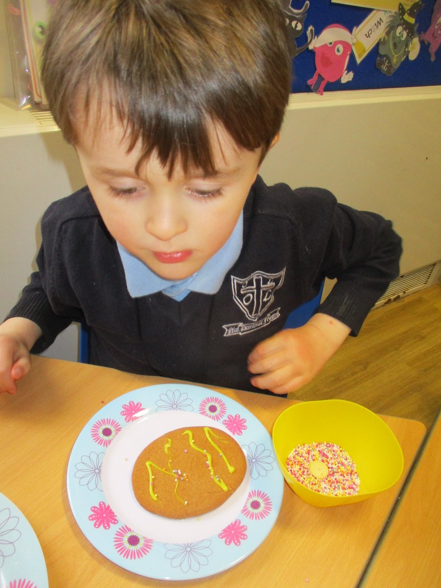 1J_MrsJ's tweet photo. 1J have have enjoyed getting ready for our Easter celebration making biscuits. @ololprimary_HT #Makeadiference #DTOLOL https://t.co/1wKv080ZBm