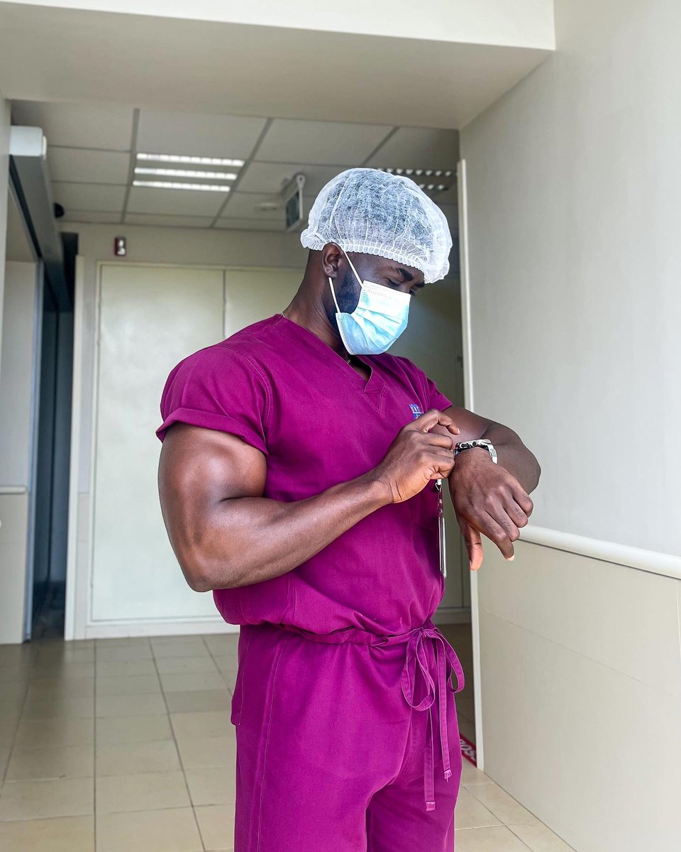 TheMintSauce's tweet photo. Your Body can do it. It’s time to convince your Mind🧠. No weakness🦍🔥 https://t.co/MMR2Fz2oBF