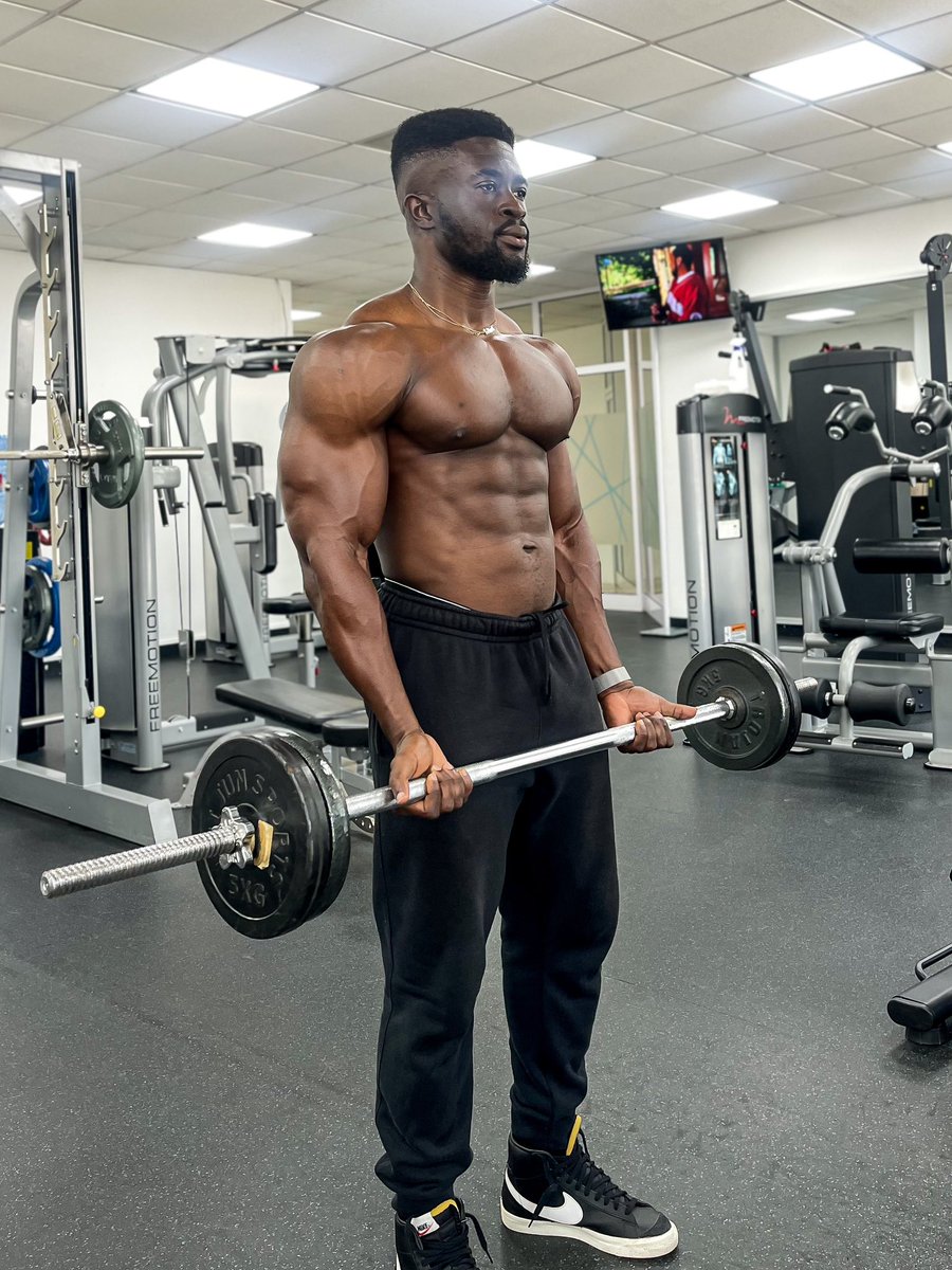 TheMintSauce's tweet photo. Your Body can do it. It’s time to convince your Mind🧠. No weakness🦍🔥 https://t.co/MMR2Fz2oBF
