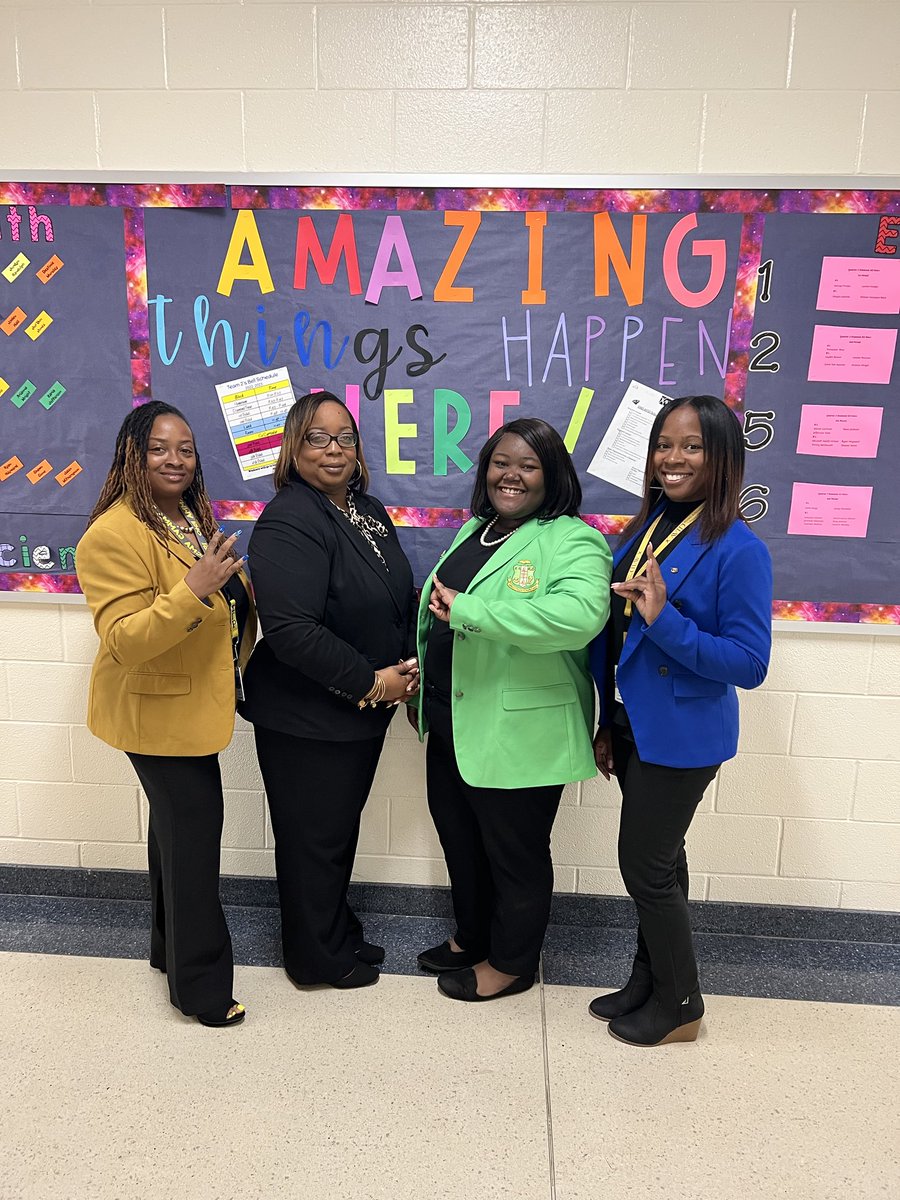 Professional Day for Women’s history Month!! ⁦<a href="/DentMiddle/">Dent Middle School</a>⁩ ⁦<a href="/RichlandTwo/">Richland School District Two</a>⁩ ⁦<a href="/MrsAlexisBlack/">Alexis Black, Ed.S</a>⁩ #shepersisted