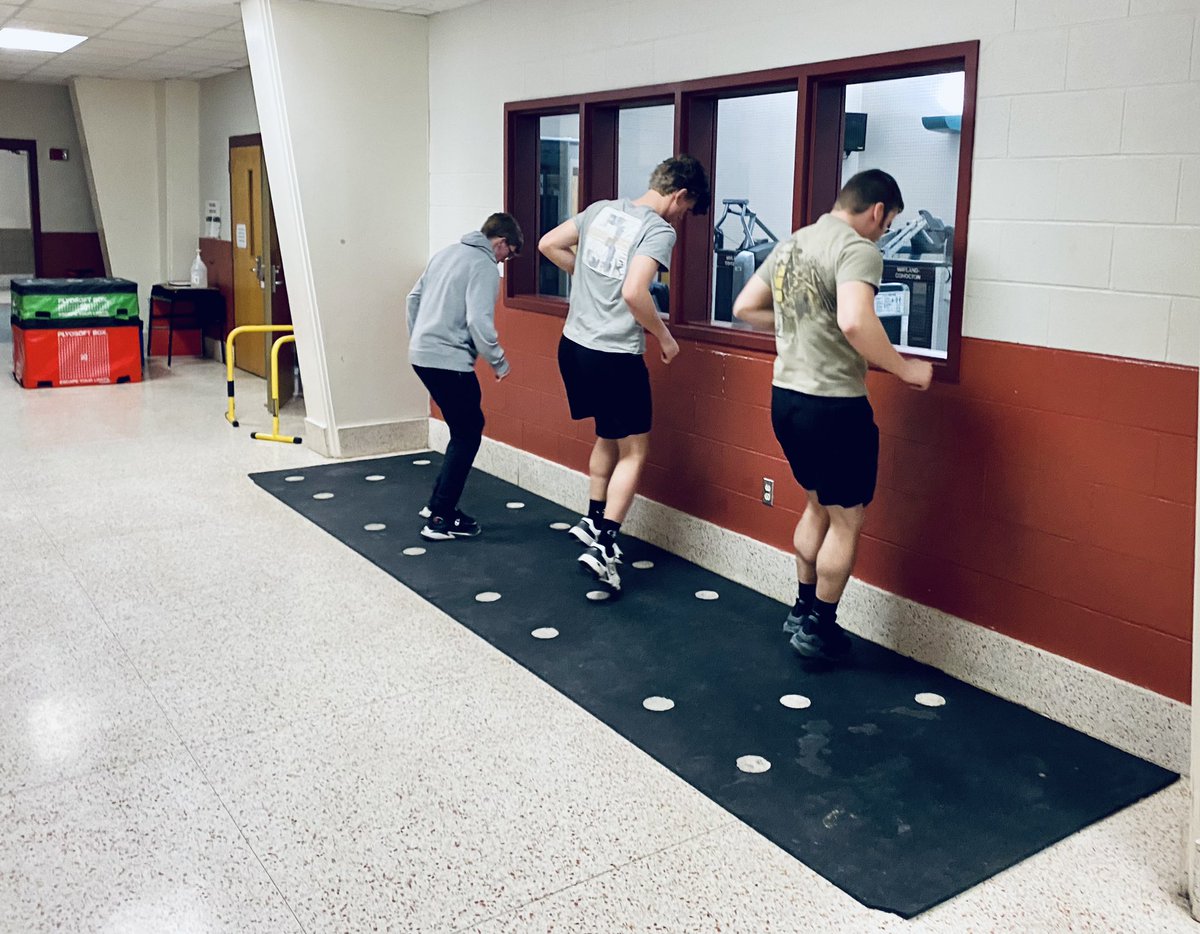 PlanetPieri's tweet photo. DWC Football Breakfast Club 6 am Work Session! “All growth depends upon activity. There is no development physically or intellectually without effort, and effort means work.”-Calvin Coolidge #secvfootball #dwcfootball #GATA https://t.co/R0BohF10Ut