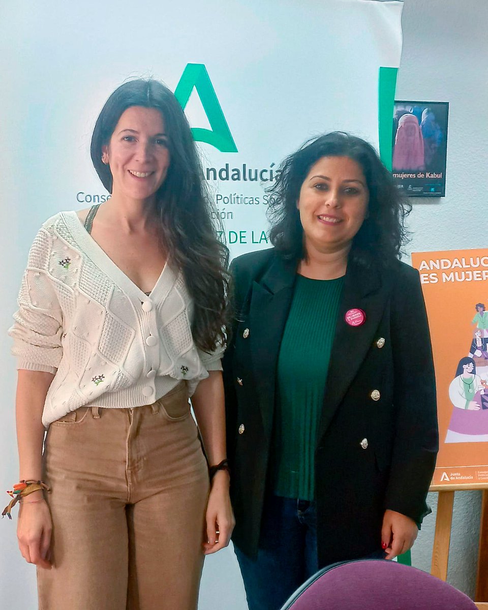 IAMJunta's tweet photo. 📌 @laura_sanchez85, coordinadora del #IAM en Huelva, mantiene una reunión con la Asociación Andaluza para la Defensa de la Infancia y Prevención Maltrato Infantil #ADIMA, en la que se ha tratado el Programa de Apoyo al Vínculo Materno Filial #CUIDAME financiado por @IgualdadAND https://t.co/QDt9zZxlPr